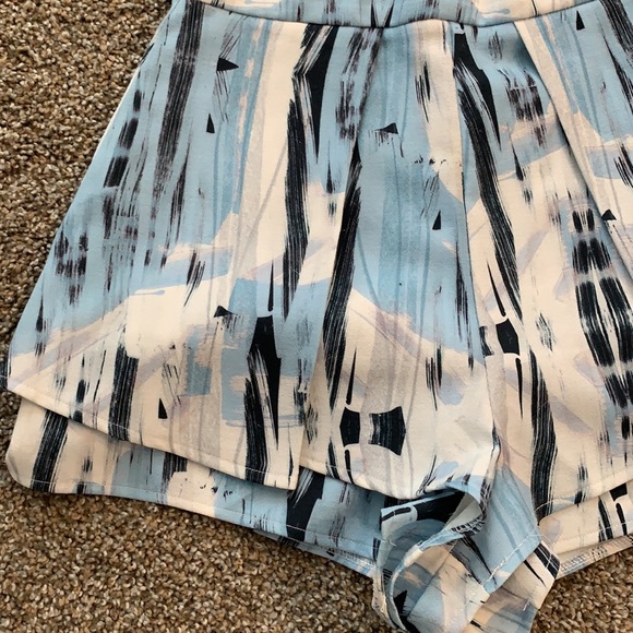 Adorable two piece set - Picture 2 of 8